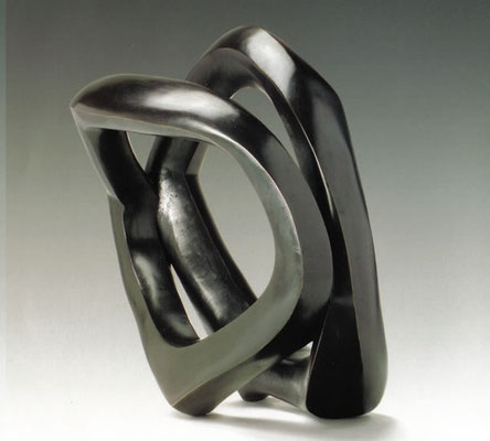 ohne Titel II - 2002 - Bronze schwarz patiniert - 42 (h) x 25 (b) x 44 (t) cm - Ansicht 1