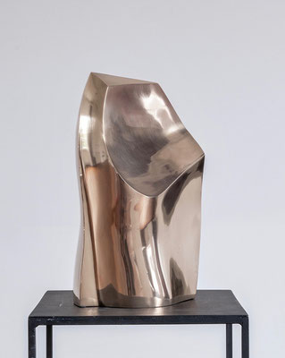 Phönix - 2007 - Bronze - 34 (h) x 13 (b) x 21 (t)  cm 