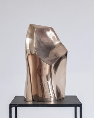 Phönix - 2007 - Bronze - 34 (h) x 13 (b) x 21 (t)  cm 