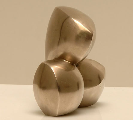 Bolas I - 2007 - Bronze - 14 (h) x 14 (b) x 7 (t) cm - Ansicht 2