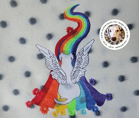 Hund auf Regenbogen [Datei by StickZebraEmbroidery] 