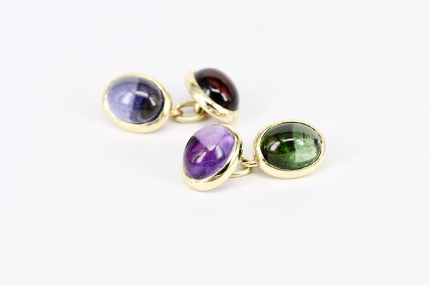Goldene Manschettenknöpfe mit Cabochons