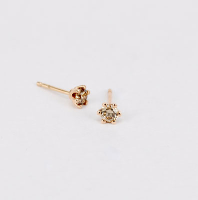 Brillant-Ohrstecker aus Roségold mit Krappenfassung