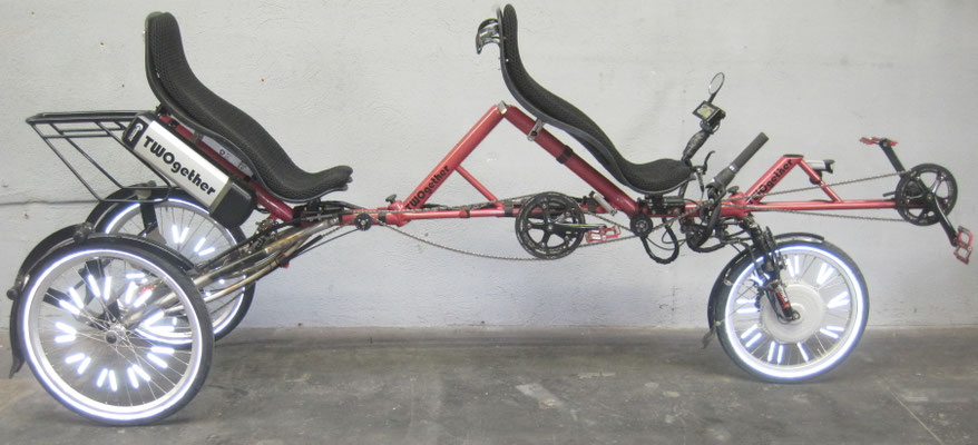 TWOgether Tandem Trike (construction site with pannier rack)