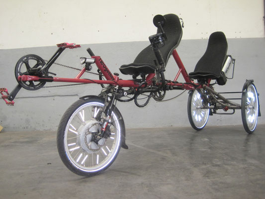 TWOgether Tandem Trike (construction site with pannier rack)