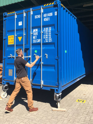 40` Container opening