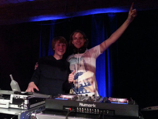 Bruiloft Stefan & Annelous, De Boerderij in Huizen samen met Licht Jockey Tom Biekmann