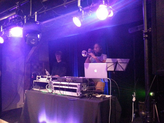 Bruiloft Stefan & Annelous, De Boerderij in Huizen incl Trompet (Happy - Pharrell Williams)