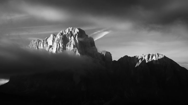 langkofel und plattkofel bei sonnenaufgang