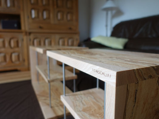 Sofatisch aus gestockter Esche Oberfläche gewachst