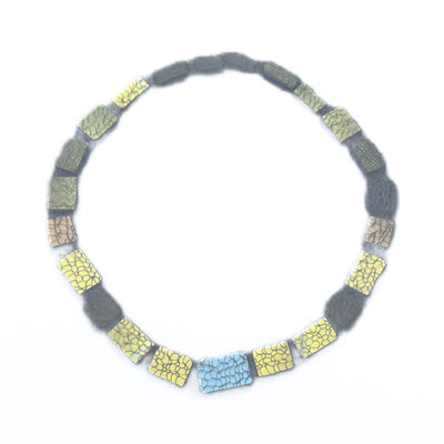 Uta Majmudar, Glasschmuck, Studioglas, Glaskunst, GKV, Haan, Glasdose, Schale, Teller, Glasstäbe, Fusing