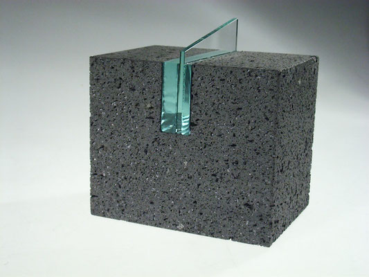 Lothar Göbel, Stein-Glas-Stein. Skulptur, Staatspreis, abstrakt, Glaskunst