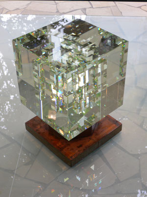 Gerd Kruft, Studioglas, optiscges glas, Glaskunst, Essen, Gefäß, Vase, Saturn, John Kuhn, Schliff, Farbe