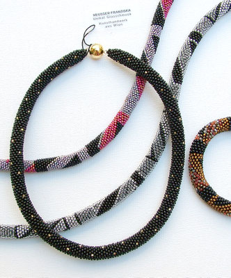 Franziska Neusser, Glasschmuck, Glasperlen, Ketten Halsketten Beads, Wien, handgemacht, Glaskunst