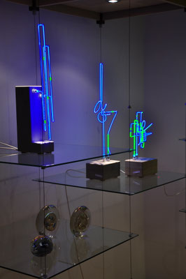 Jörg Hanowski, Studioglas, Paperweight, Lichtskulpturen, Flamework, Unikat, Neon