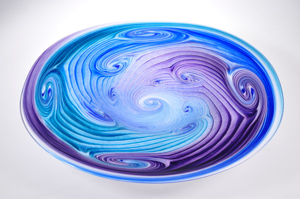 Freeform Glas, Glasteller, Studioglas, Thorp, blownglass, paperweight, briefbeschwerer