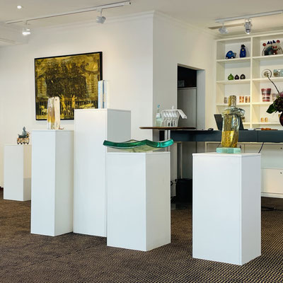 CCAA Studioglas glaskunst glasgalerie glassart blownglass handblown kunsthandwerk unikat collect köln cologne angewandt kunst sammlung ausstellung design paperweight briefbeschwerer exhibition verresoufflé galerieduverre interiordesign 