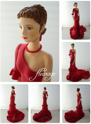 赤いドレス人形　大