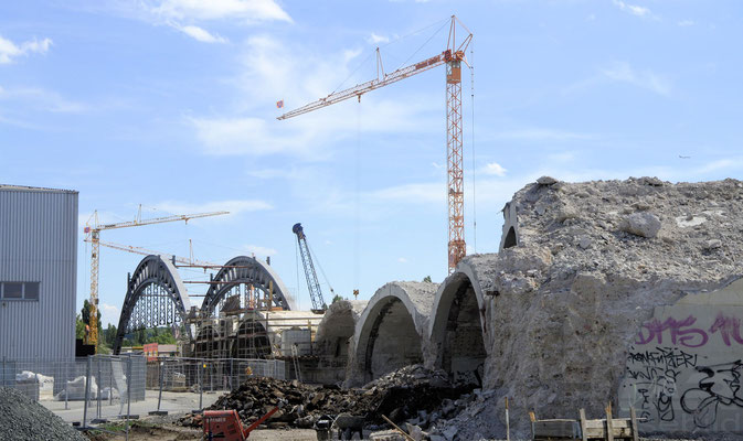 Neue Mainbrücke Ost © dpa-foto.de / Friedhelm Herr