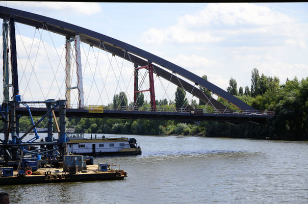 Neue Mainbrücke Ost © dpa-foto.de / Friedhelm Herr