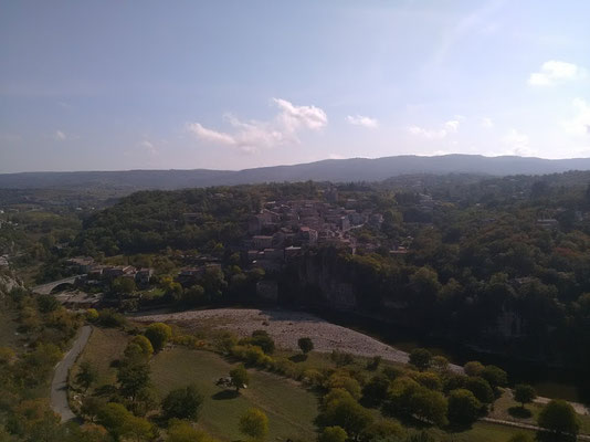 Le village vu de la tour Reine Jeanne 