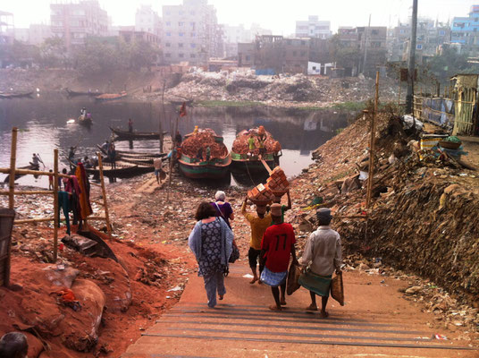 Am Ufer des Flusses Buriganga, Dhaka