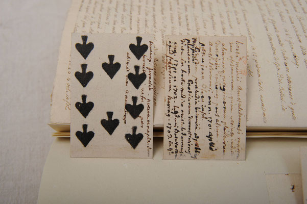 Montage sur onglets de documents de petite taille...