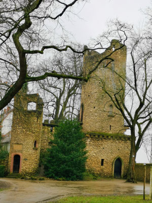 Die künstliche Ruine im Vernapark.