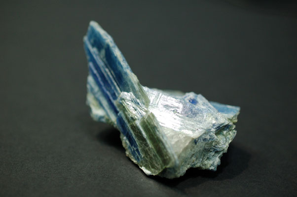 Cyanite (ou disthène)