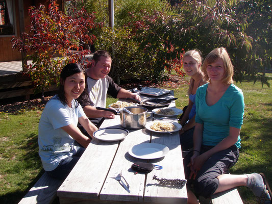 Te Anau Lake View Holiday Park: Staff lunch