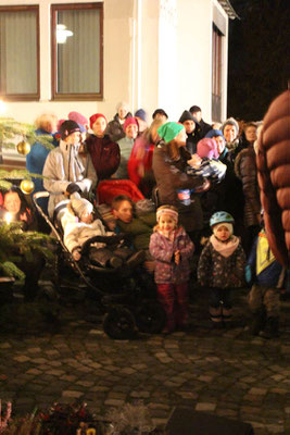 Gemeinsames Weihnachtslieder singen 2016