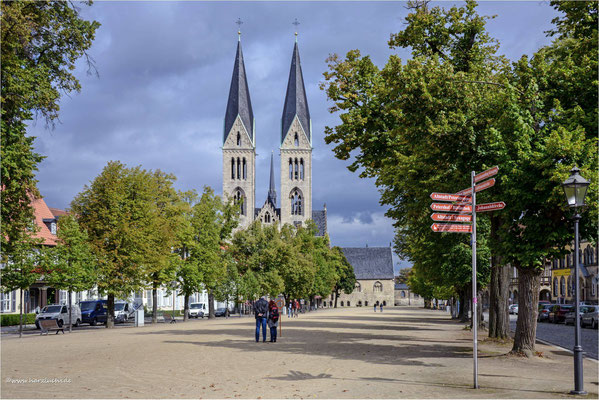 heute mal ein Blick nach Halberstdt ... am Domplatz