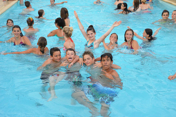 Stage d'équitation, piscine surveillée