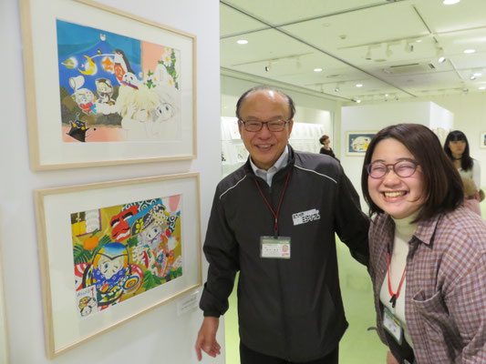 いつもにこにこ田中館長さん（ご本人童画家さんです）と学芸員の石井さん❤