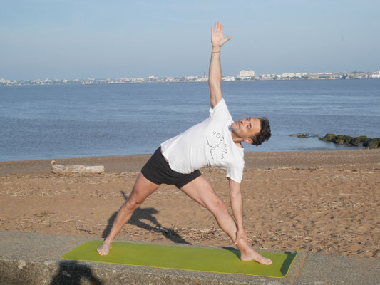 Utthita Trikonasana Iyengar