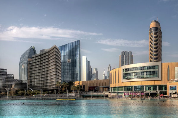 Przy Burj Khalifa 