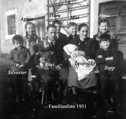 Letztes Familienfoto um  1951 vor dem Schicksalsjahr 1953.