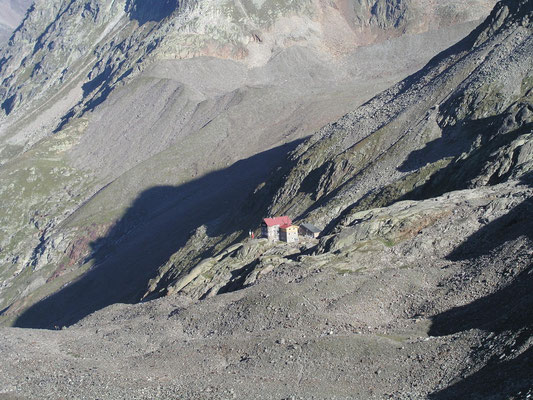 Blick von der Windachscharte zur Siegerlandhütte