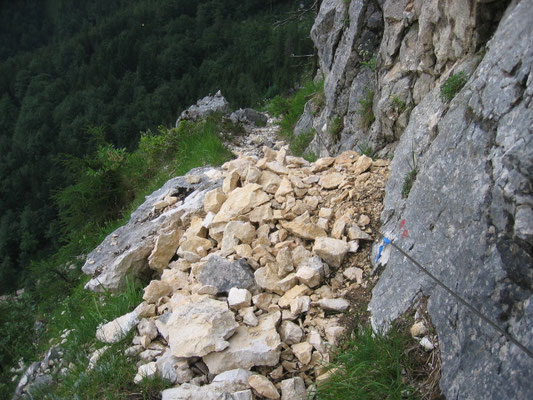 Am 7. Juni 2008 wird die gefährliche Stelle saniert und einige Tonnen Felsen entfernt.
