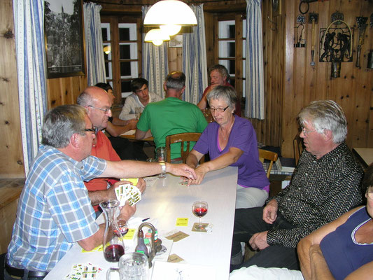 Gemütlicher Hüttenabend auf der Siegerlandhütte