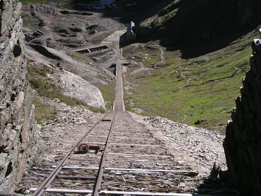 Lastenaufzug zur Schneeberghütte