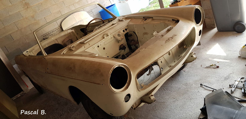 L'objet a restaurer: Peugeot 404 cabriolet 1966