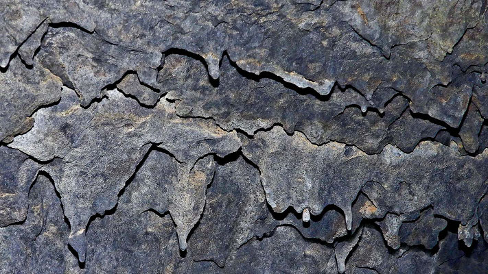 Drachenzähne aus geschmolzener Lava
