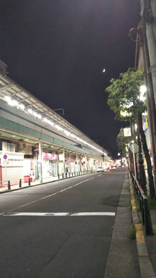 りえ＆ゆうき／2023.06.25 21:32／東京都、綾瀬駅前