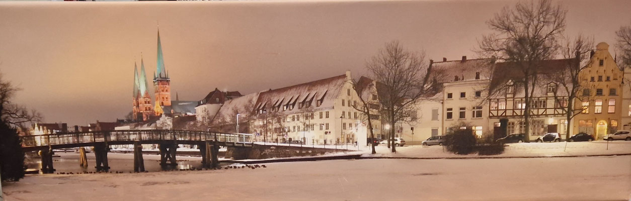 Uwe Freitag "Winter in Lübeck" 90x 24cm, 169-€