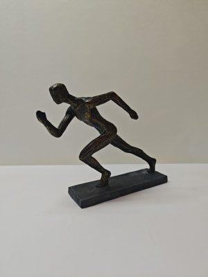 "Läufer", *Polyresin, Höhe 27cm, Breite 8 cm, Tiefe 20 cm, 49,-€