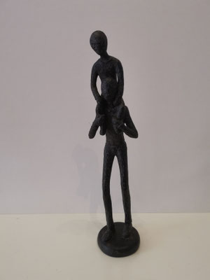 Skulptur, Polyresin*, "Frau mit Kind" Höhe 37 cm, Breite 9 cm, Länge 7 cm, 39,-€