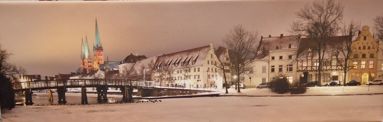 Uwe Freitag "Winter in Lübeck" 90x 24 cm, 169-€