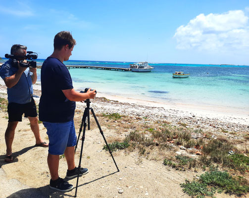 PRINCIPAL FILMS : more than 20 years of developing and producing AWARD-WINNING DOCUMENTARIES - EYE-CATCHING BUSINESS TV - REMARKABLE ACTION MOVIES - REAL LIFE HUMAN INTEREST FILMS