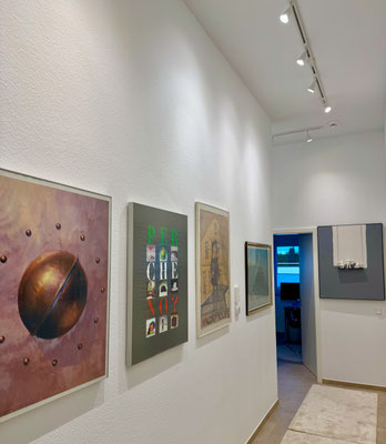 Lange Diele mit Bildern